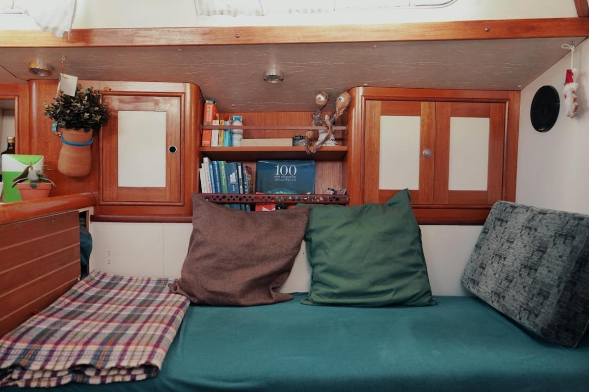فندق Cozy Lisbon Marina Sleepaboard - Sail Away المظهر الخارجي الصورة
